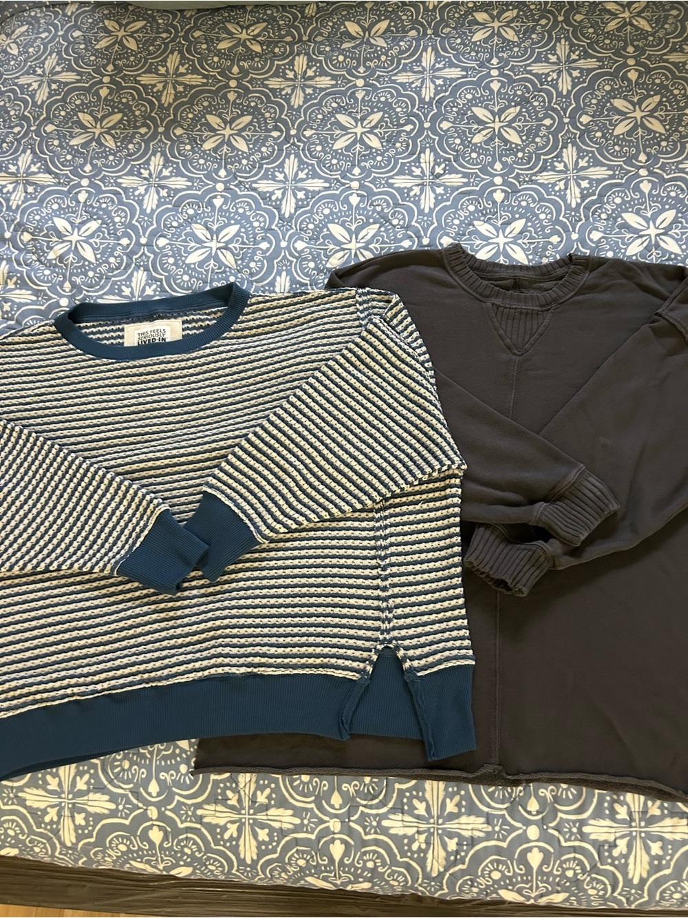 American Eagle/aerie Sweatshirts Size XS